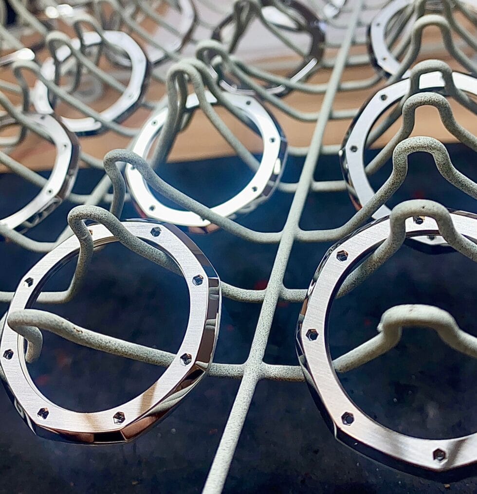 Boîtes de montre en série sur leur support
